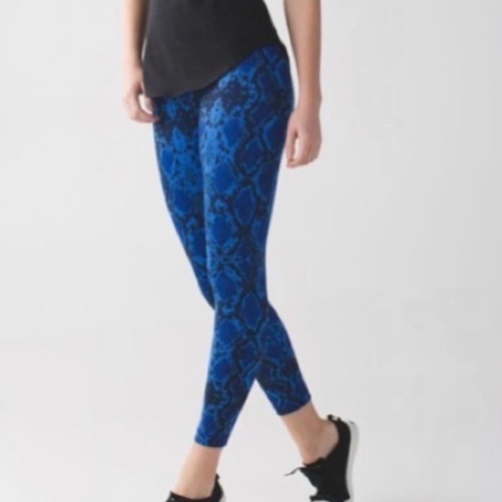 LULULEMON - Picture 2 of 14
